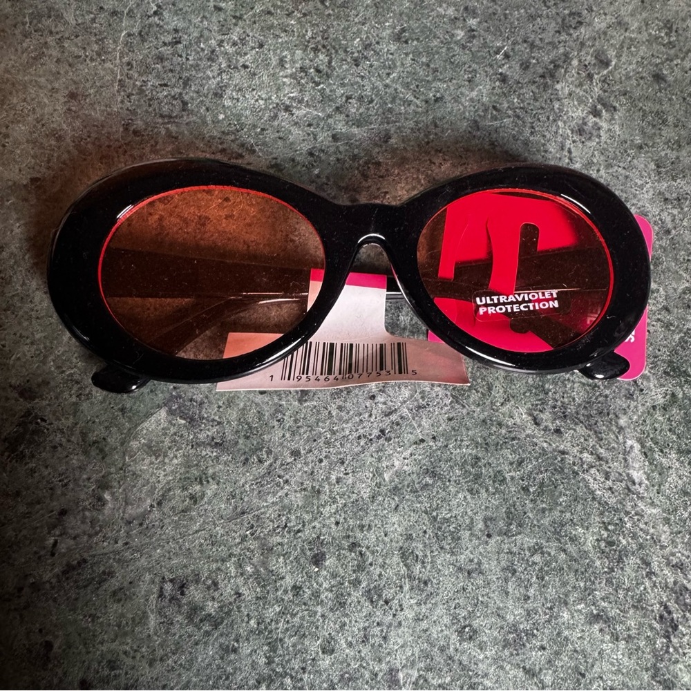 Ultraviolet Protection Black Sunglasses with Red Lenses
